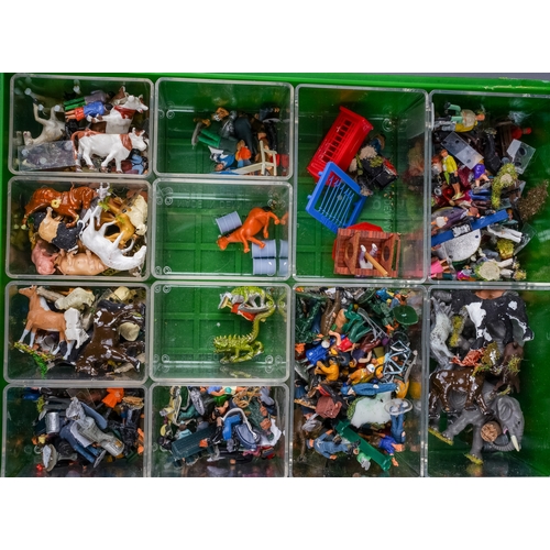 285 - Assorted collection of railway model farm animals, figures etc (Q -1 box)