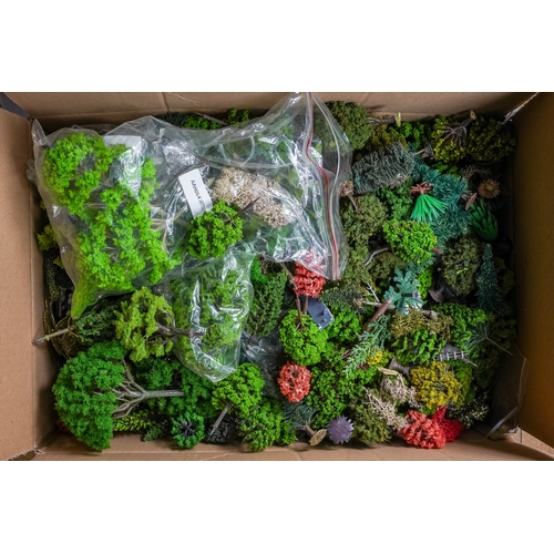 293 - Assorted model railway kit to include: one box of trees and foliage; one box with fencing, super det... 