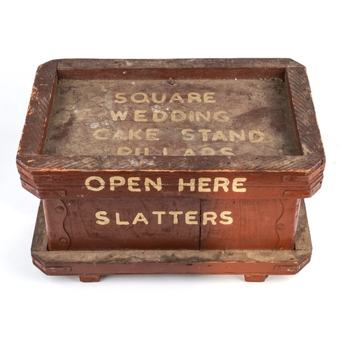 311 - EPNS Slatters square wedding cake stand pillars in original wood box, box measures approx. 22x 35 cm