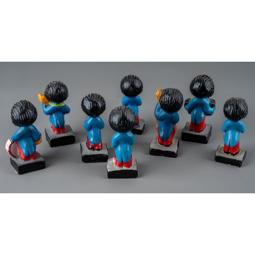 353 - A set of eight vintage Robertsons Jam advertising Jazz band ceramic figures (8)