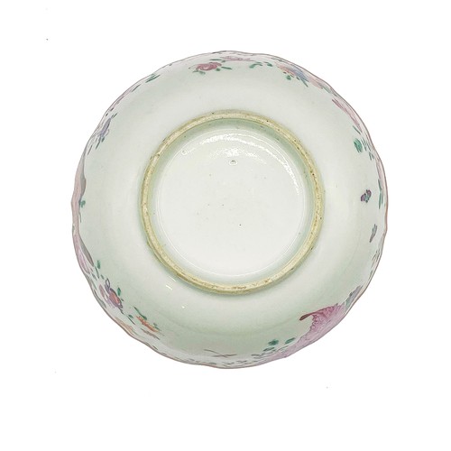 419 - A Chinese famille rose bowl, wavy rim, enameled with flowers and foliage, approx. 14cm diam, 7cm hig... 