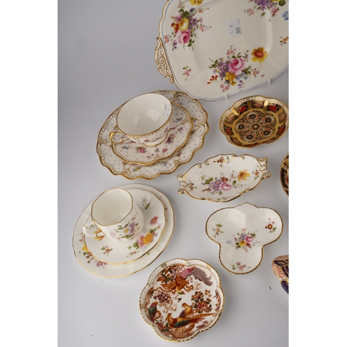 430 - A collection of 20th Century Royal Crown Derby to include: five 1129 lunch plates, a side plate, thr... 