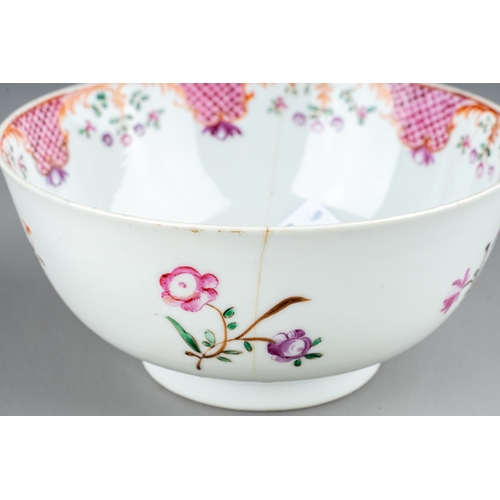 442 - A Chinese Export style famille rose bowl together with five matched tea bowls, all with scale interi... 