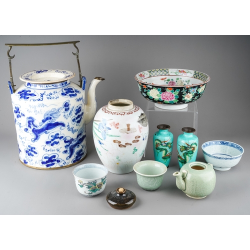 A collection of 19th-20th century Chinese porcelain, to include very ...