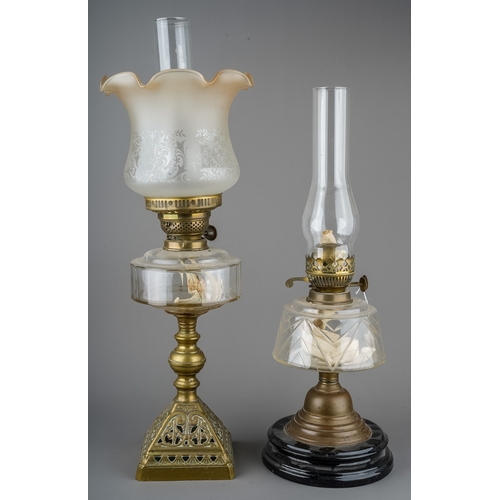 640 - Two Victorian oil lamps, tallest measuring 63 cm