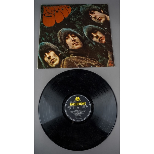 384A - Beatles Rubber Soul album PMC 1267; Rolling Stones Beggars Banquet album SKL 4955 1968 XZAL 8476 - s... 