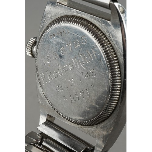 124 - Vintage WW2 era Rolex Oyster chronometer gent's wristwatch. Engraved to the back 1585725 P Rodwell (... 