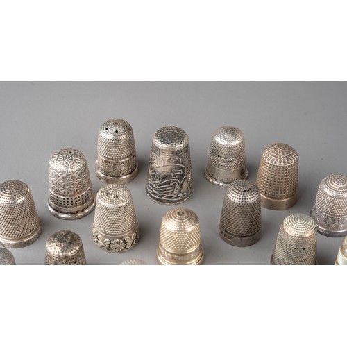 148 - A collection of 16 silver thimbles, various sizes and dates