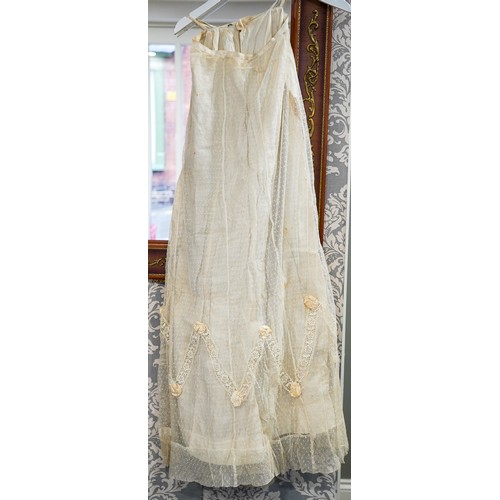 672 - *** PLEASE NOTE REVISED DESCRIPTION: 
A late Victorian white cotton and lace A-line skirt, approx 12... 