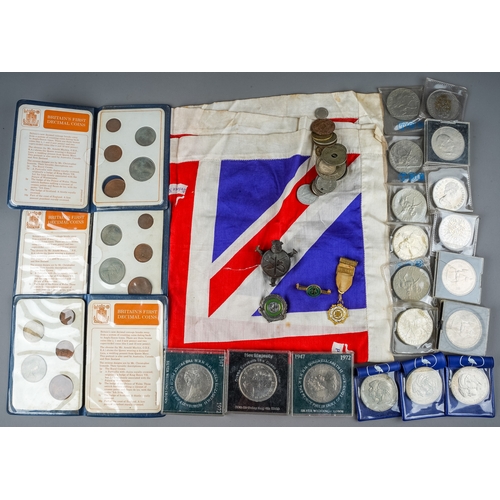 20 - British Coins to include: three cased Britains First Decimal coins and various Royal Commemorative c... 