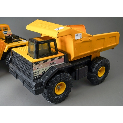 39 - Tonka Toys.   A 1970's Mighty dump truck and a load handler. Large scale (2)