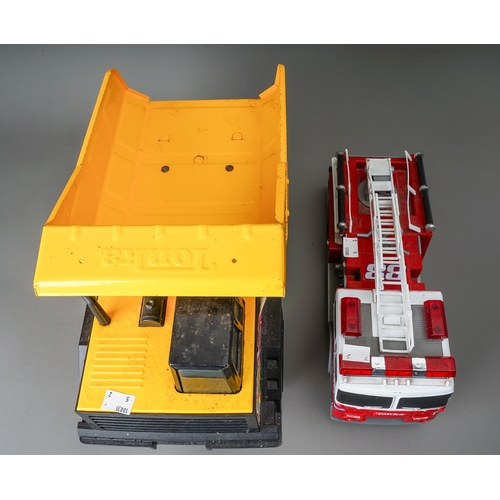 40 - Tonka Toys.  A Mighty dump truck.  Mighty 768 transfer with a plastic bodied fire engine.  Large Sca... 