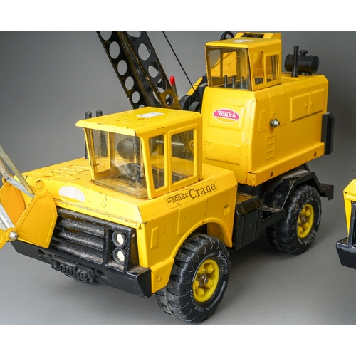 52 - Tonka Toys.  A large scale 4 wheel crane wagon and a Mighty Tonka dump truck tipper (2)