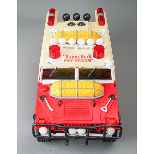 65 - Tonka Toys.  A large scale later issue with plastic body Fire Rescue truck (1)