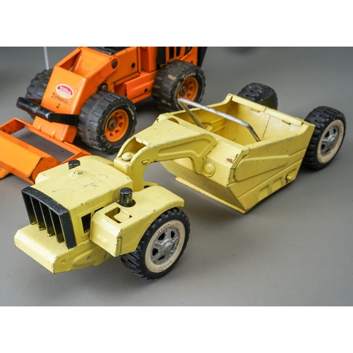 70 - Tonka Toys.  A selection of medium scale construction vehicles, to include loader, grader, roller an... 