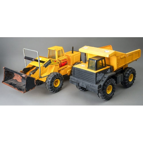 71 - Tonka Toys.  Large scale Turbo-Diesel loader and dump truck (2)