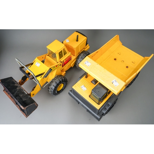 71 - Tonka Toys.  Large scale Turbo-Diesel loader and dump truck (2)