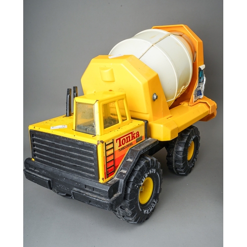 89 - Tonka Toys.  Large scale cement mixer and dumper truck (2)