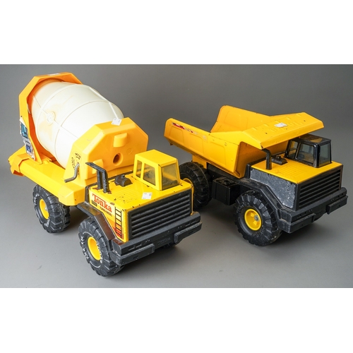 89 - Tonka Toys.  Large scale cement mixer and dumper truck (2)