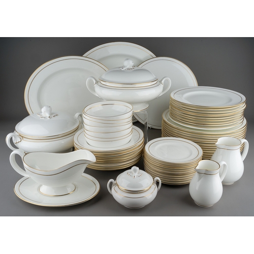 175 - A collection of Royal Worcester Contessa dinner ware to include dinner, lunch and side plates, two t... 