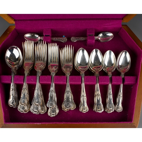 230 - A collection of EPNS King's Pattern cutlery in fitted canteen (Q)