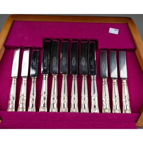 230 - A collection of EPNS King's Pattern cutlery in fitted canteen (Q)