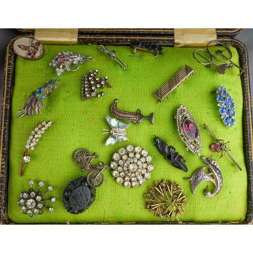 80 - A collection of 19th and 20th century jewellery, including cut steel buckles, paste-set buckles, Art... 