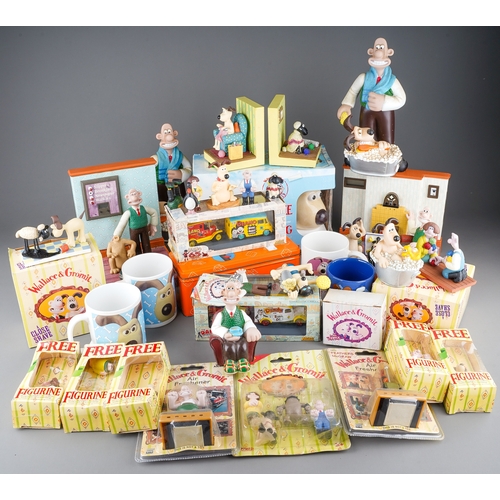 88 - Wallace and Gromit: a collection of novelty memorabilia including boxed PG Tips mug and tea, Jacob b... 