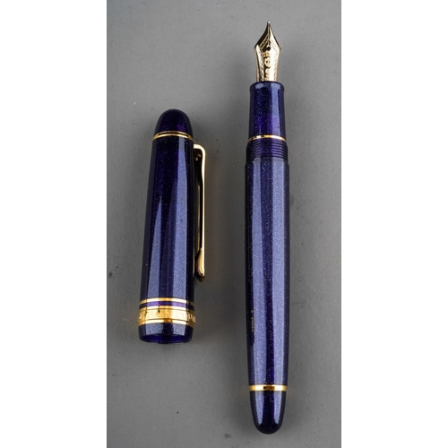 361 - Two Japanese Sailor fountain pens both with 14k gold nibs stamped 14K 585 bodies in purple and gilt ... 