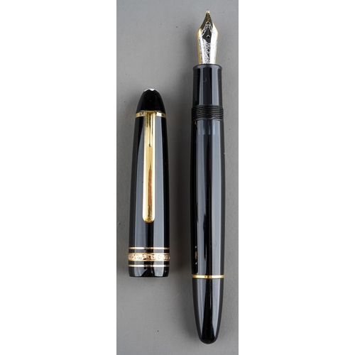 367 - A Montblanc Meisterstuck black fountain pen, gilt fittings, the 14K white and yellow gold nib stampe... 