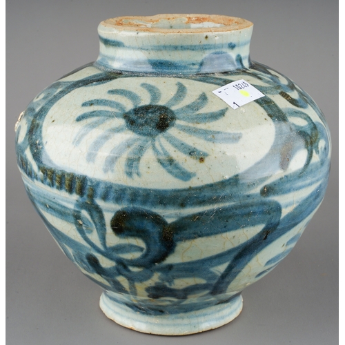 484 - A Chinese Swatow or Zhangzhou Export Ware ginger or gunpowder jar, probably late 16th Century, the b... 