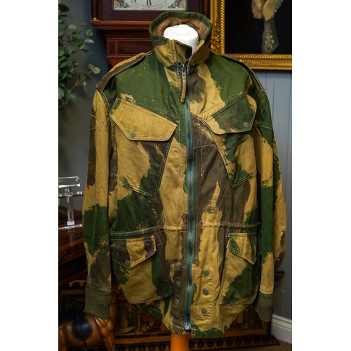 259 - Post War British Airborne Denison Smock. The label inside is dated 1967, size no 2.
In very good con... 