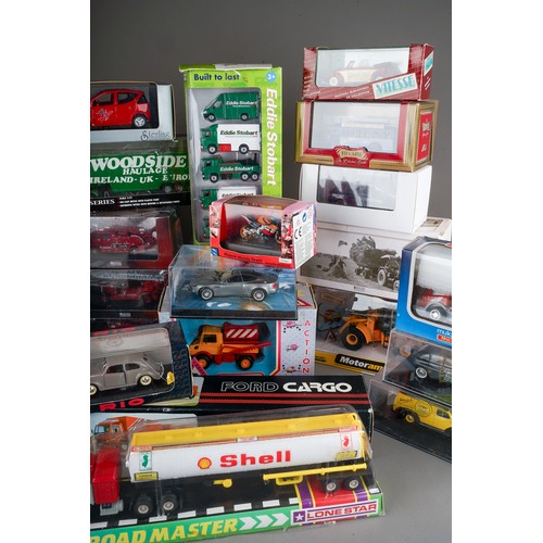 320 - A group of modern boxed diecast vehicles to include Rio, Motorama, Matchbox (2)