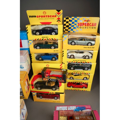 321 - A group of mixed modern diecast vehicles to include Corgi.  All boxed