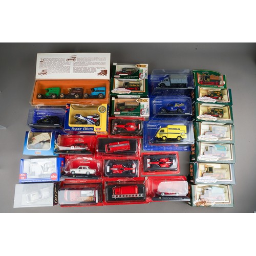 323 - Assorted boxed modern diecasts (q)