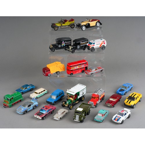 327 - One tray of small scale diecast vehicles to include Matchbox 1/75 and Dinky Dublo (q)