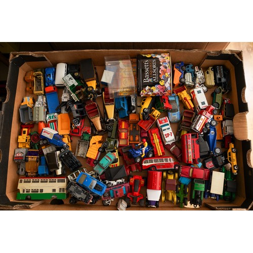 327 - One tray of small scale diecast vehicles to include Matchbox 1/75 and Dinky Dublo (q)