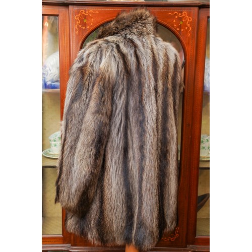 458 - 4 vintage ladies fur coats along with a leather long coat  and a Astrakhan black ladies coat (6)