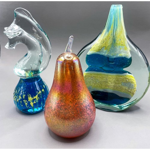 174 - Mdina fish glass vase together with anoter Mdina paperweight and Ditchfield Glasform pear paperweigh... 