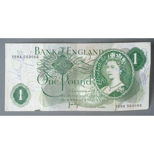 618 - £1 green paper note baring signatures for  Barry John - Welsh Rugby Legend, Tony Lewis -England Cric... 