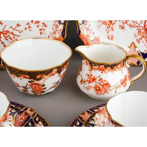 496 - Royal Crown Derby 2712 pattern tea set for 6 including 6 trios,  2 cake plates , extra side plate an... 