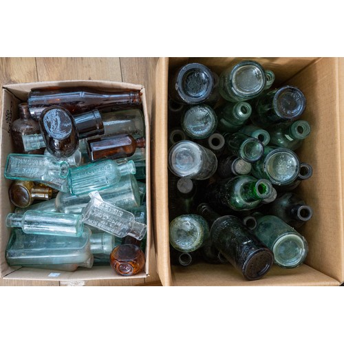 601 - Assorted vintage glass bottles including cob, medicine etc (2 boxed) a/f

NOTE: This lot is not avai... 