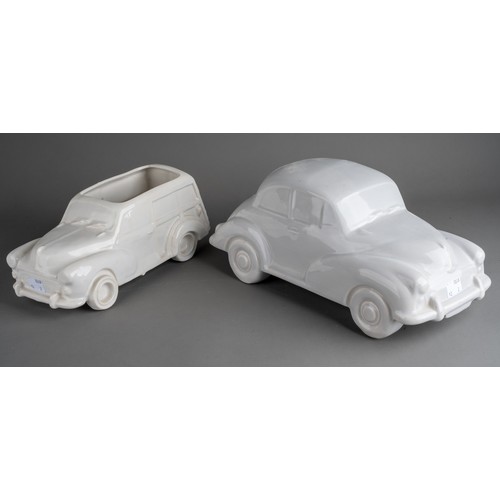 578 - A large Dartmouth style ceramic model of a grey Morris Minor 1000 and a smaller white Morris Travell... 