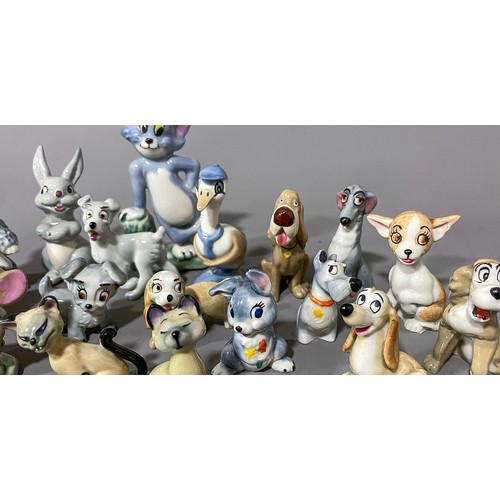 472 - Quantity of Wade ornaments, mainly Disney characters including Tom and Jerry  ( 20)