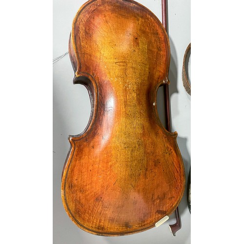 357 - Antique violin, internal paper label reads “Fried. Aug. Glass Verferdigt Nach Jacobus Stainer in Abs... 