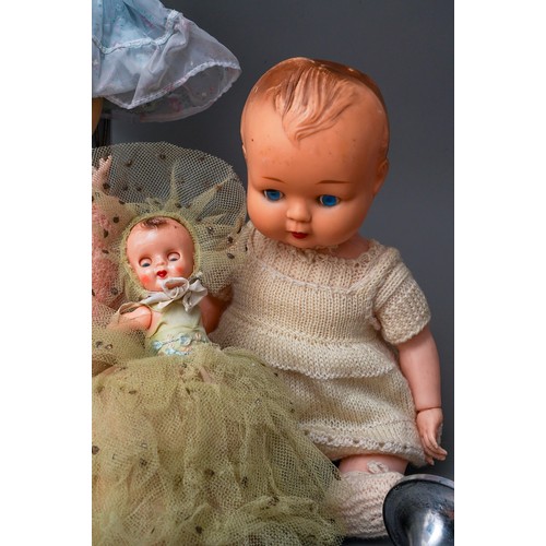 118 - Collection of assorted vintage dolls, celluloid and vinyl makers to include Pedigree, Rodnoid and fu... 