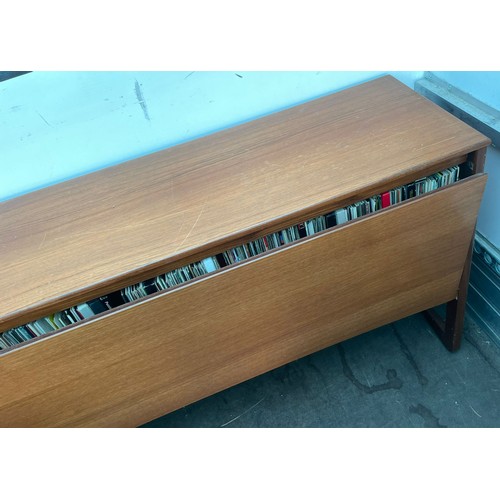 469 - Mid 20th century cabinet