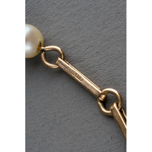 9 - A 9ct yellow gold and pearl bracelet, set with five cultured pearls, approx 18.5cm long, total gross... 