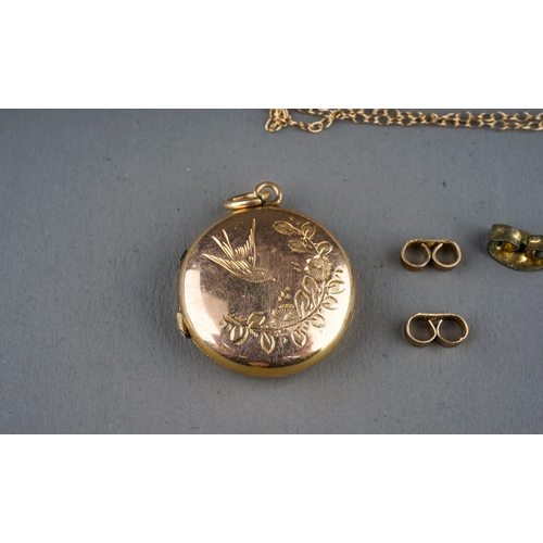 15 - Two 9ct yellow gold find chains, and a single 9ct gold stud earring, gross weight 2g; a 9ct back and... 