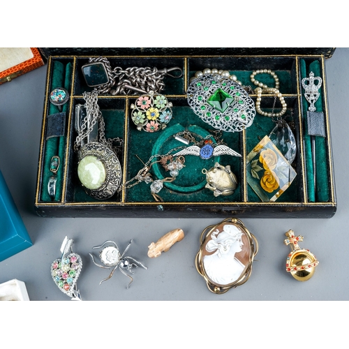 32 - Costume jewellery, including a Victorian silver graduated double albert watch chain with hardstone s... 